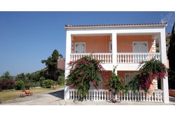 Grecia Privát Vlachata, Esterno